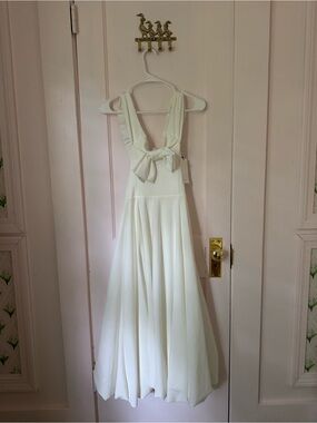 NWT Club London White Bow Midi Dress with Bubble Hem